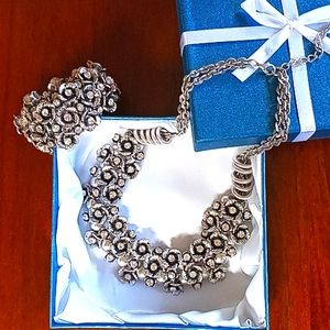 New, Artisan Thai silver necklace and bracelet set
